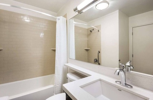 Tempe House | Convenient and Spacious Suite Experience in Tempe! Pets Allowed, Full Kitchen!