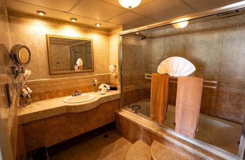 Ensenada Hostel | Corona Hotel & Spa