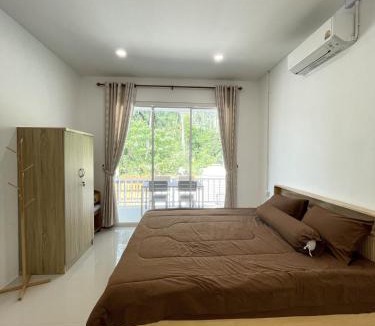 Ko Pha-ngan House | Cozy Forest Home 2 Bed Garden 3 min to Beach