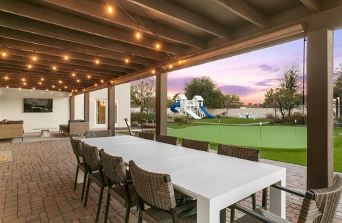Shea North Estates House | Dos Casas