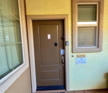 Saddlebrooke House | Eagle Ridge Guest House - Saddlebrooke