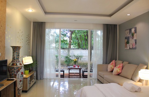 Phuket House | Eat n Sleep