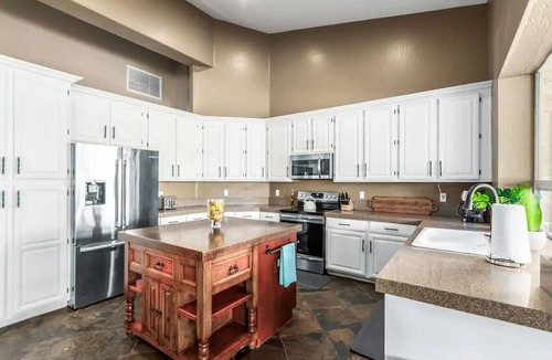 Foothills Club West House | Elevated Living: Modern Elegance Meets Desert Tranquility