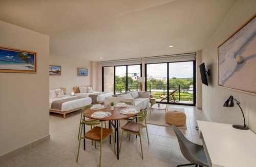 Downtown Cancun Hotel | Everglades Suites
