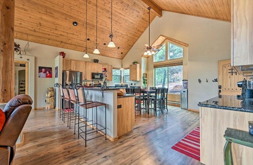 Groom Creek House | Fire Pit, Deck & Grill: Serene Prescott Cabin!