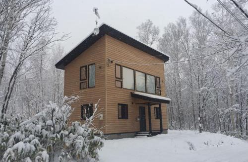 Niseko House | Forest Hideaway
