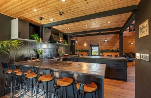 Niseko Cabin | Hooting Owl Lodge