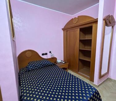 Falerna Hotel | Hotel Canada