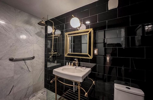 Leon Hotel | Hotel Mansion E Borbon