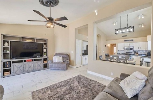 Gilbert House | House w/pool, mini golf, plenty of play area
