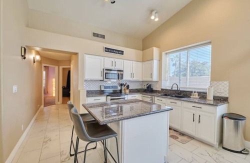 Gilbert House | House w/pool, mini golf, plenty of play area