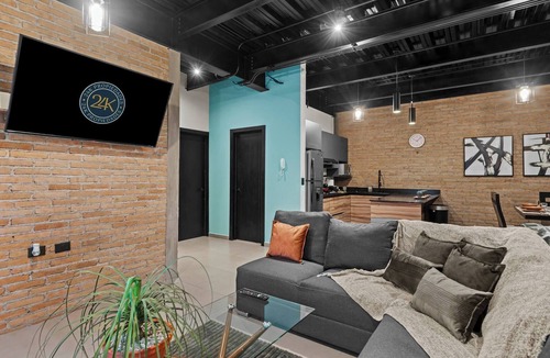 Durango Apartment | Industrial Loft | King Bed & 2 Office Spaces