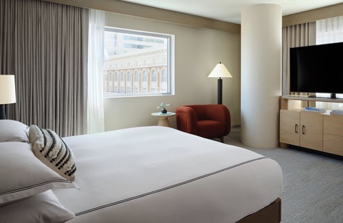 Downtown Phoenix Hotel | Kimpton Hotel Palomar Phoenix Cityscape by IHG