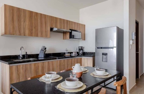 Downtown Cancun Apartment | Lagoon-View Apt - Cancun - Pool & Gym - Sleeps 4