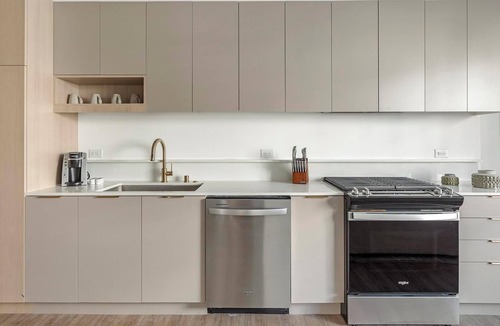 Spring Valley Apartment | Landing | Chic Studio, Gym, Pool