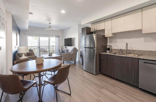 North Mountain Apartment | Landing | Incredible 2BD, Pool, Gym