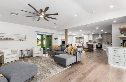 Scottsdale Vista House | Large Groups Welcome! Newly Added Pickleball Court!