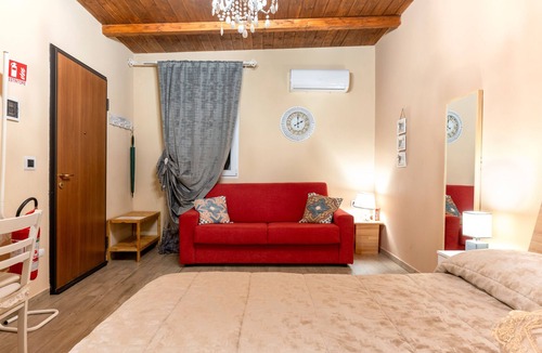 Sava Bed & Breakfast | Le Carrube Bed and Breakfast with Wi-Fi and Air Conditioning