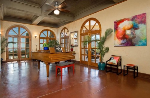 Jerome House | Little Daisy Manson | Plus Two Villas | Sleeps 33