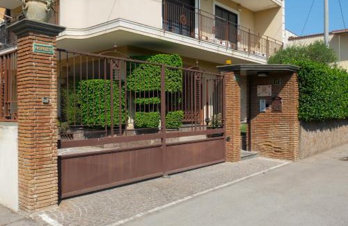 Pompei House | Maison Douce