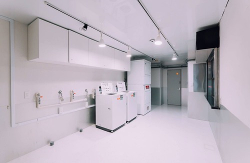 Minami Apartment | Minimalist Loft 1002