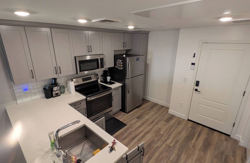 Garfield Condo | Modern Downtown Condo- 10 minutes walk to Downtown Phoenix