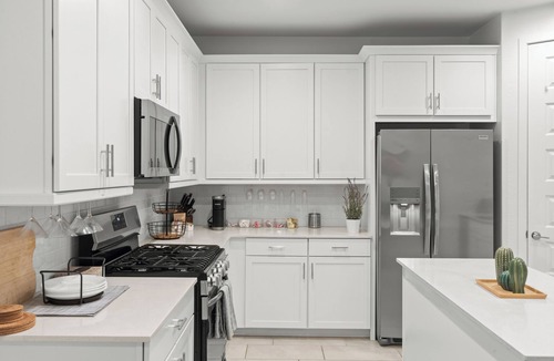 Glendale House | Next Gen Luxurious Home 4BR 3.5Bath include Separate Private Guest Suite!
