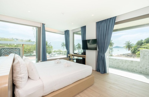 Wichit Hotel | Panwaburi Beachfront Resort