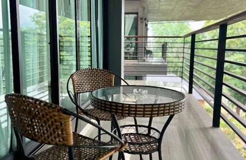 Pai Apartment | Peaceful Pai Studio with Balcony & Green Views