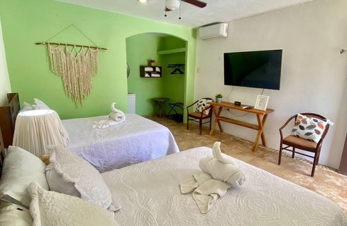 Chelem Hotel | Pelican Inn at Las Dunas Resort