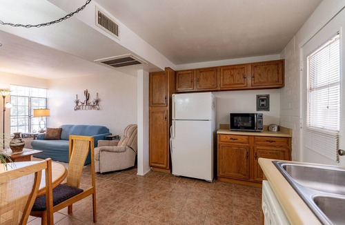 Green Valley Villa | POOL in Front & Full Size Washer/Dryer