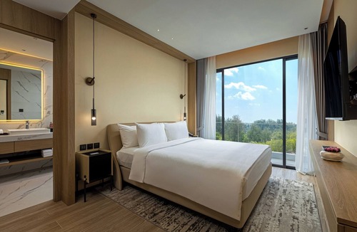 Choeng Thale Hotel | Radisson Resort Layan Phuket