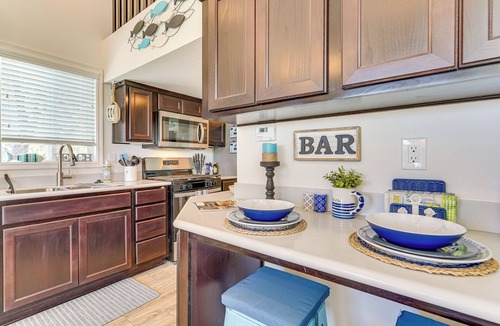 Birds Landing Cottage | Riverfront Isleton Cottage < 1 Mi to Rio Vista!