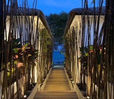 Koh Lan Hotel | rocco villa