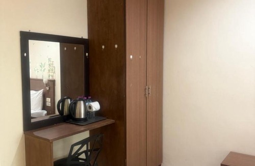 Nanai Road Hotel | Royal Waves Hotel
