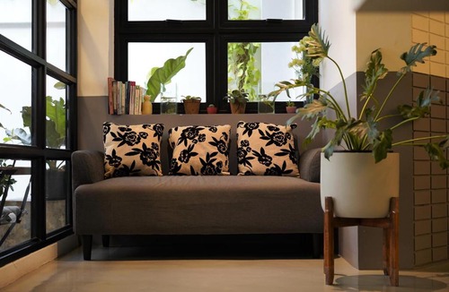 Embassy District Hotel | Silom Studios