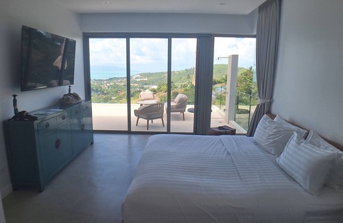 Bophut Hills Villa | Single-storey bophut sea-view villa with large infinity pool.