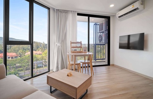 Laguna Condo | Skypark Aurora, One Bedroom 1D Premium