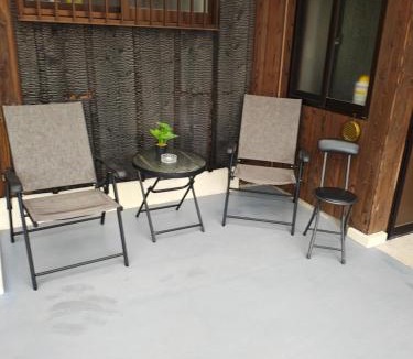 Setouchi Apartment | Smith 夫婦