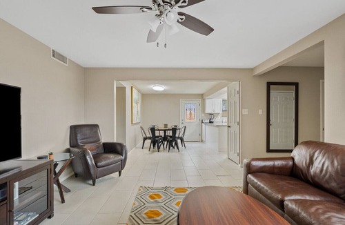 Mesa Condo | Spacious 2BR Condo by Downtown Mesa Free Parking