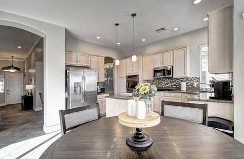 Greenfield Lakes House | Spacious 4-bedroom house in marvelous Gilbert!