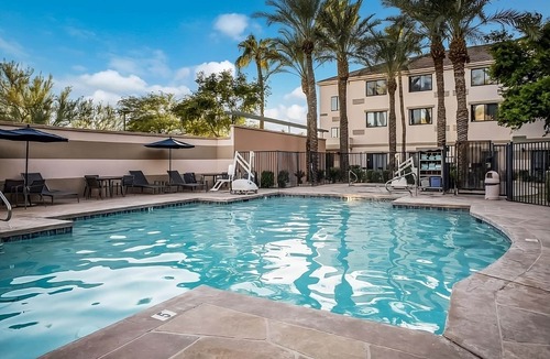 Chandler Apartment | Spacious Good-Value 1BR Accommodation Close to Makutu's Island! Outdoor Pool