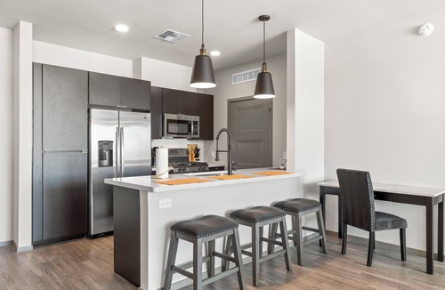La Buena Vida Apartment | Spacious Westgate CozySuites by stadium with pool 1