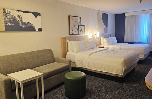 Tempe Hotel | Spark by Hilton Tempe Phoenix Airport