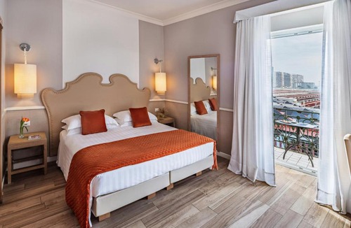 Naples City Centre Hotel | Starhotels Terminus