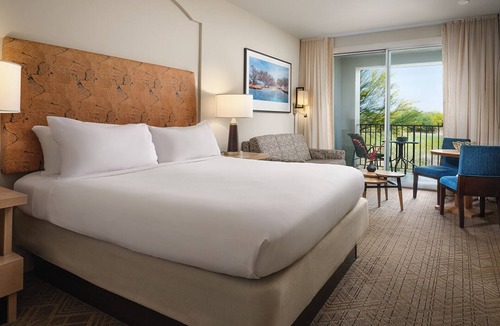 Desert Ridge Apartment | Studio, Sleeps 4 at Marriott Canyon Villas Resort!