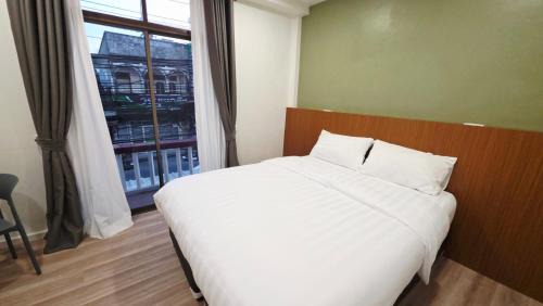 Cherngtalay Hostel | SUP Hometel Phuket