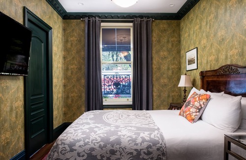 Lower Pacific Heights Bed & Breakfast | The Monte Cristo