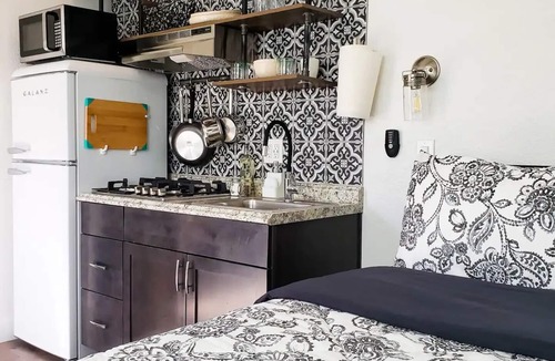 Willow Square House | Tiny Home with Wi-Fi 3 mi. from Downtown Phoenix