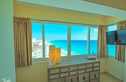 Zona Hotelera Condo | VRBO Premier Host – Beachfront – 8BR/6Bth – Penthouse Combo #313
